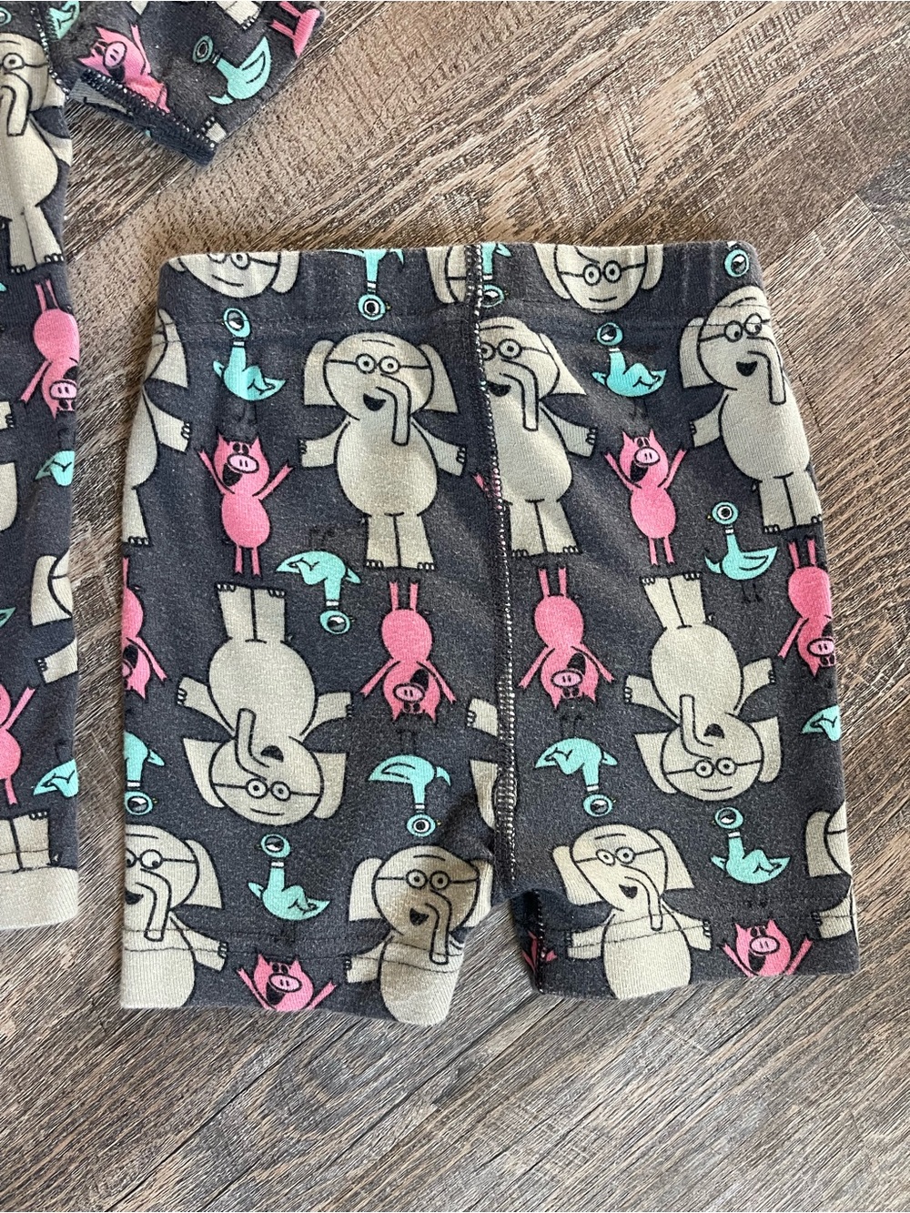 Hanna Andersson shorts pj set Elephant Piggie Pigeon book characters unisex - Picture 6 of 9